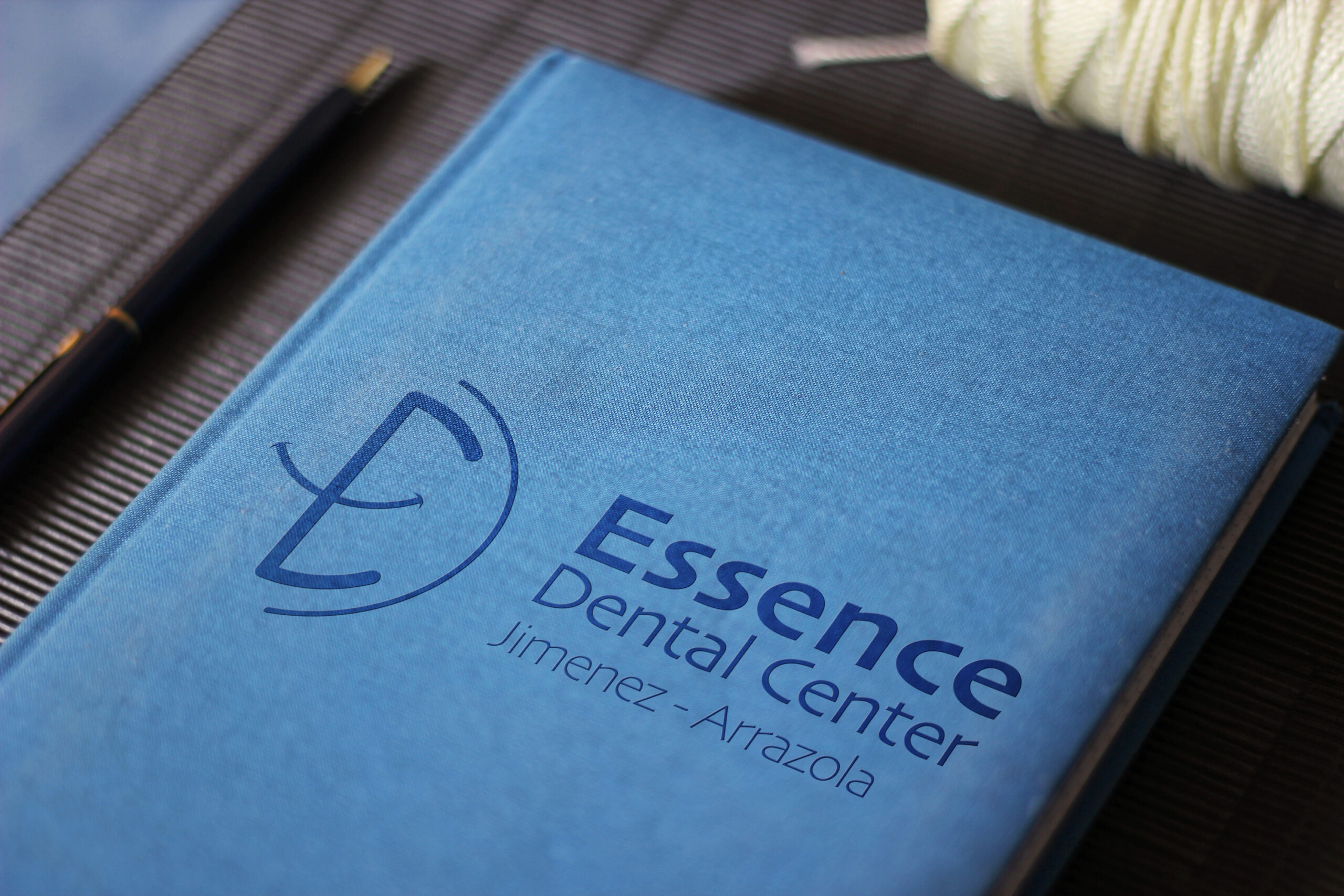 disenologo_essence_dental_center